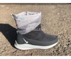 Женские зимние ботинки Nike